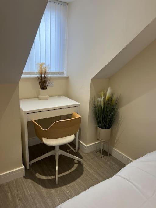 6 Studio Flat, 50M To Airbus Bristol Eksteriør bilde